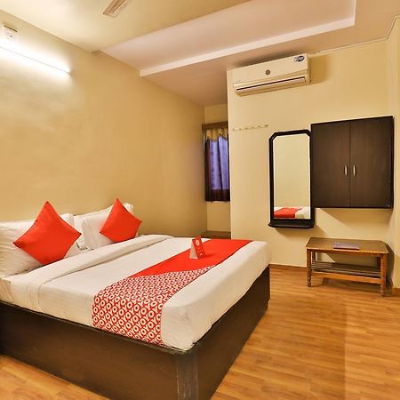 Oyo 11427 Hotel Kalyan Ahmedabad Extérieur photo
