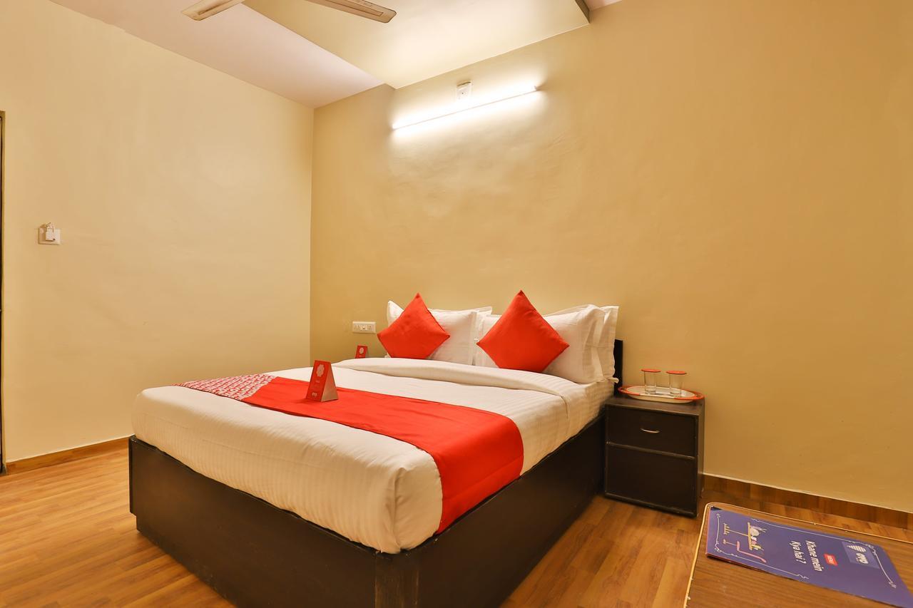 Oyo 11427 Hotel Kalyan Ahmedabad Extérieur photo