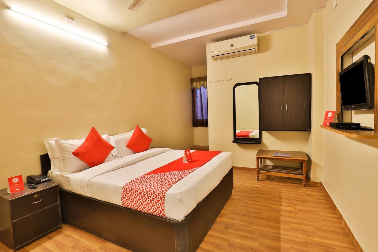 Oyo 11427 Hotel Kalyan Ahmedabad Extérieur photo