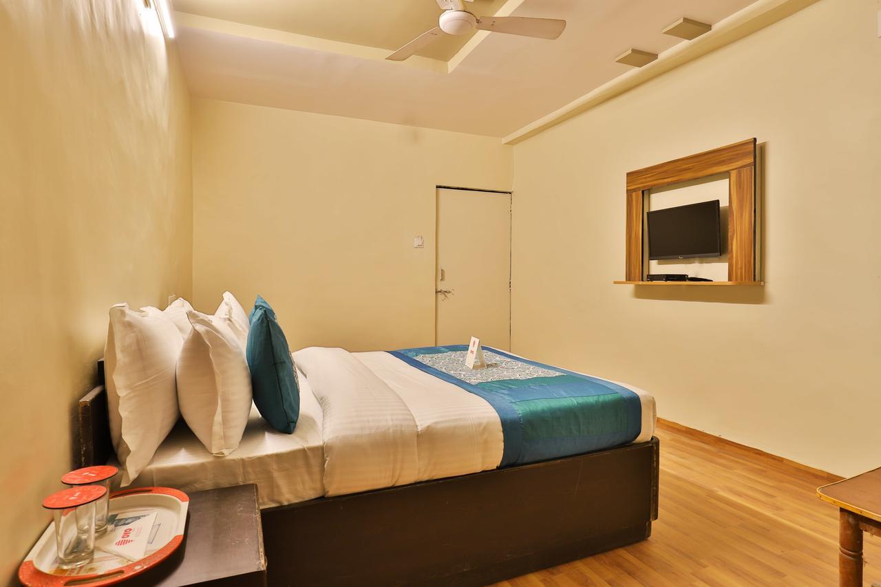 Oyo 11427 Hotel Kalyan Ahmedabad Extérieur photo
