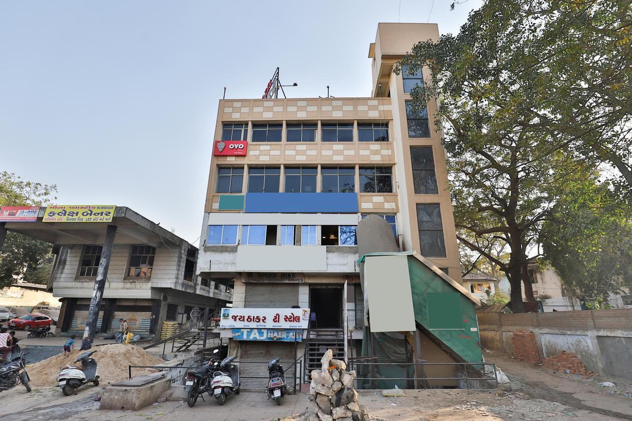 Oyo 11427 Hotel Kalyan Ahmedabad Extérieur photo